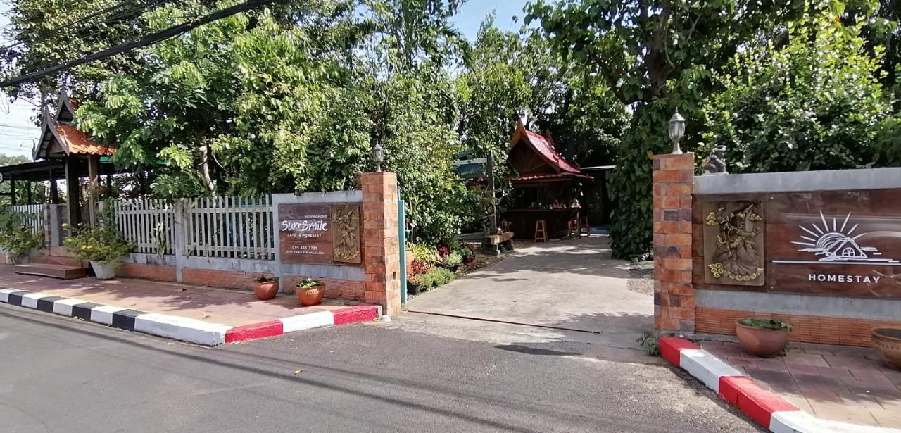 Sun Smile Hostel Ubon Ratchathani Exterior photo