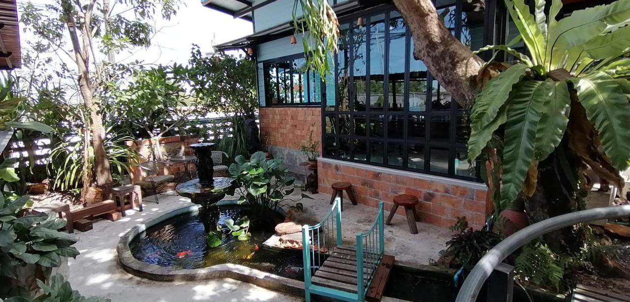 Sun Smile Hostel Ubon Ratchathani Exterior photo