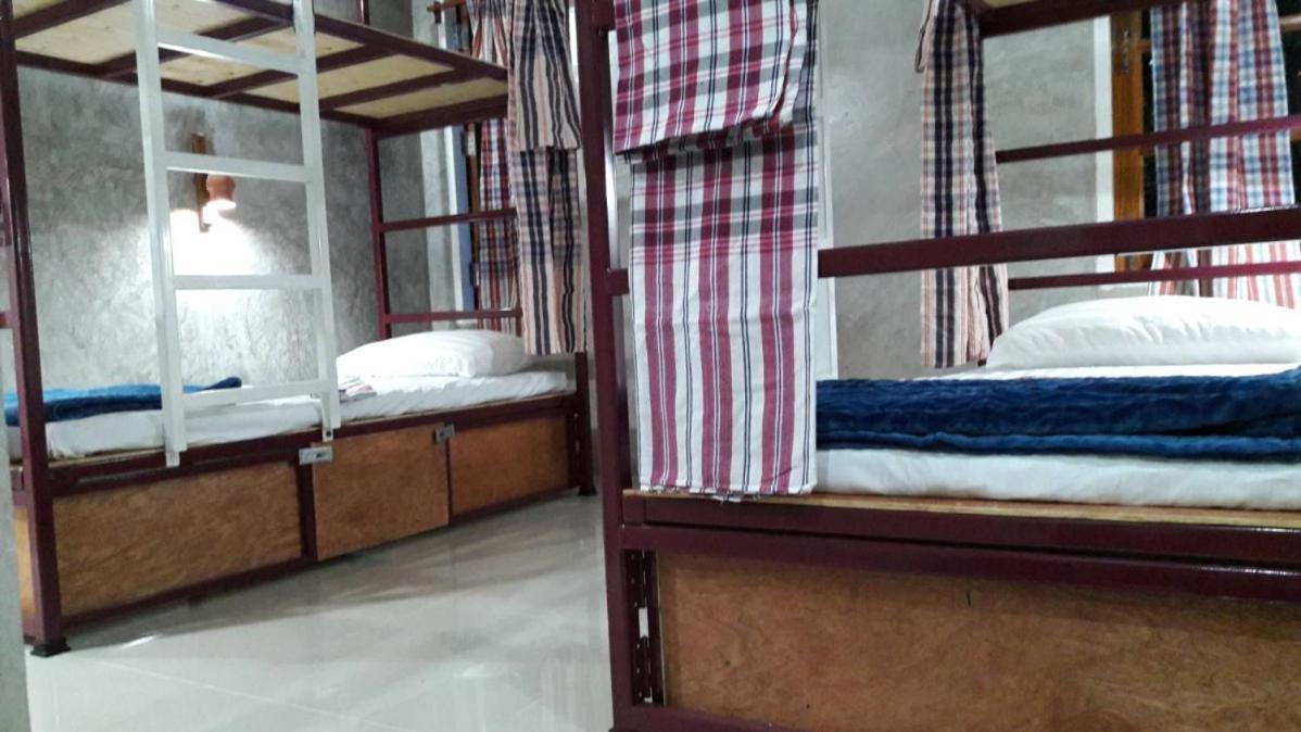 Sun Smile Hostel Ubon Ratchathani Exterior photo