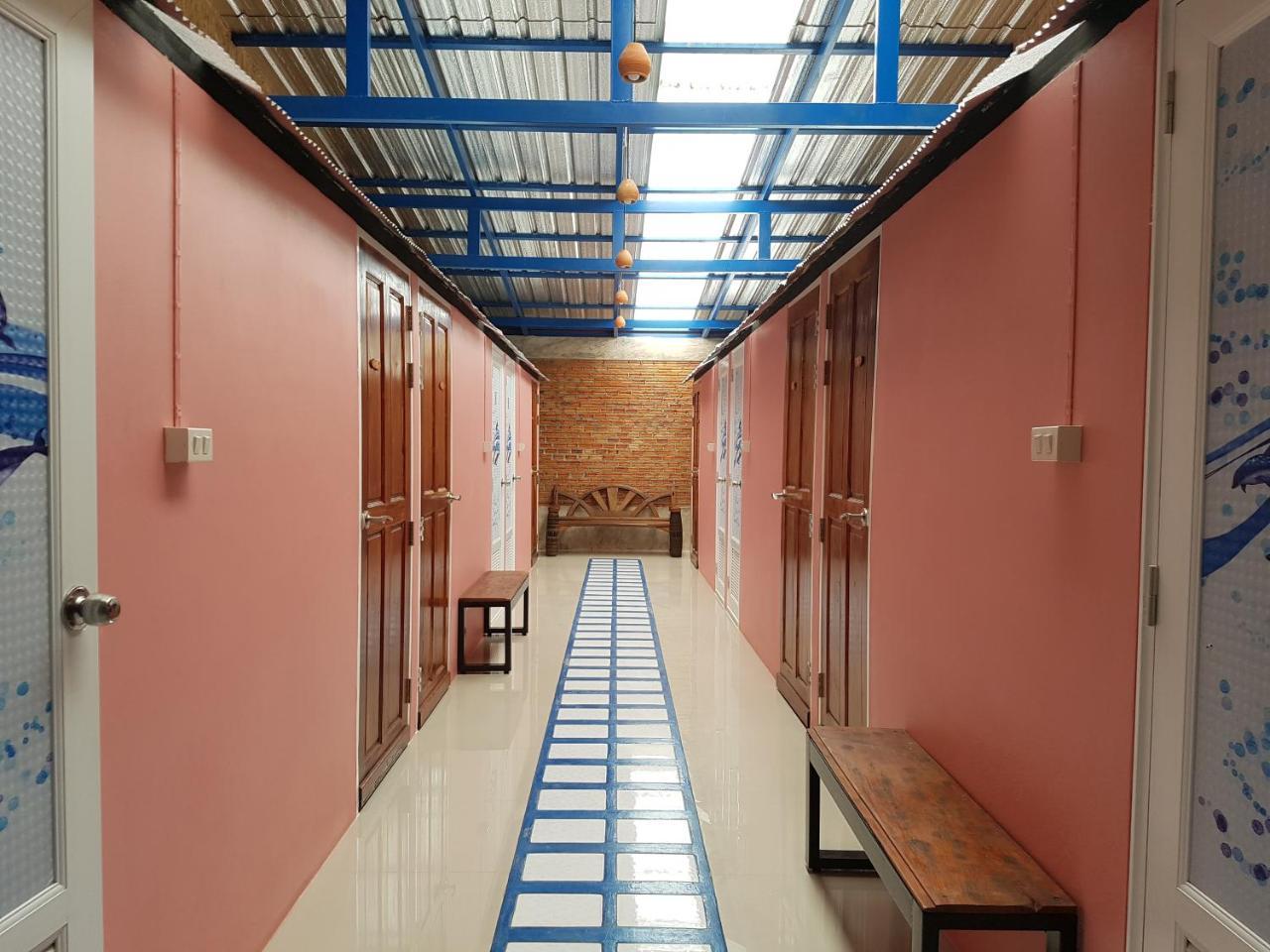 Sun Smile Hostel Ubon Ratchathani Exterior photo