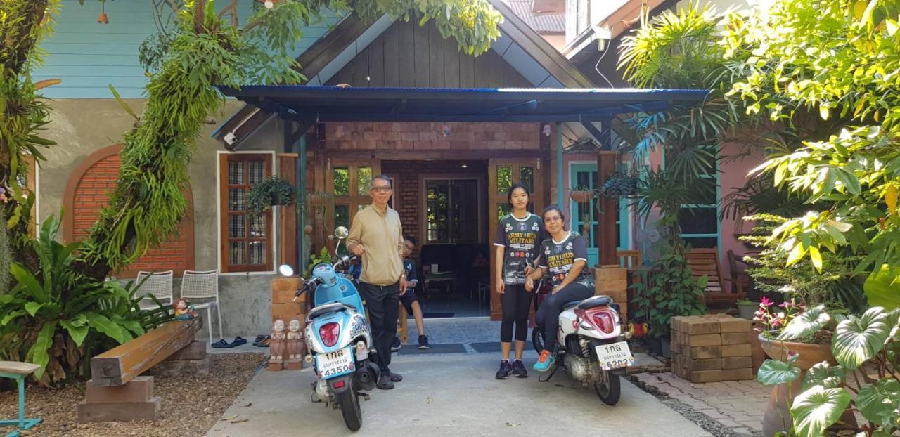 Sun Smile Hostel Ubon Ratchathani Exterior photo