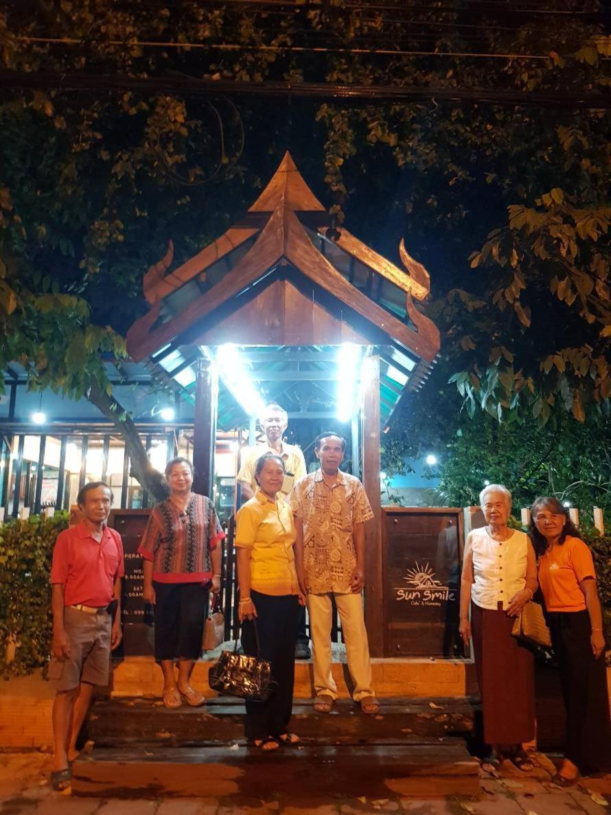Sun Smile Hostel Ubon Ratchathani Exterior photo