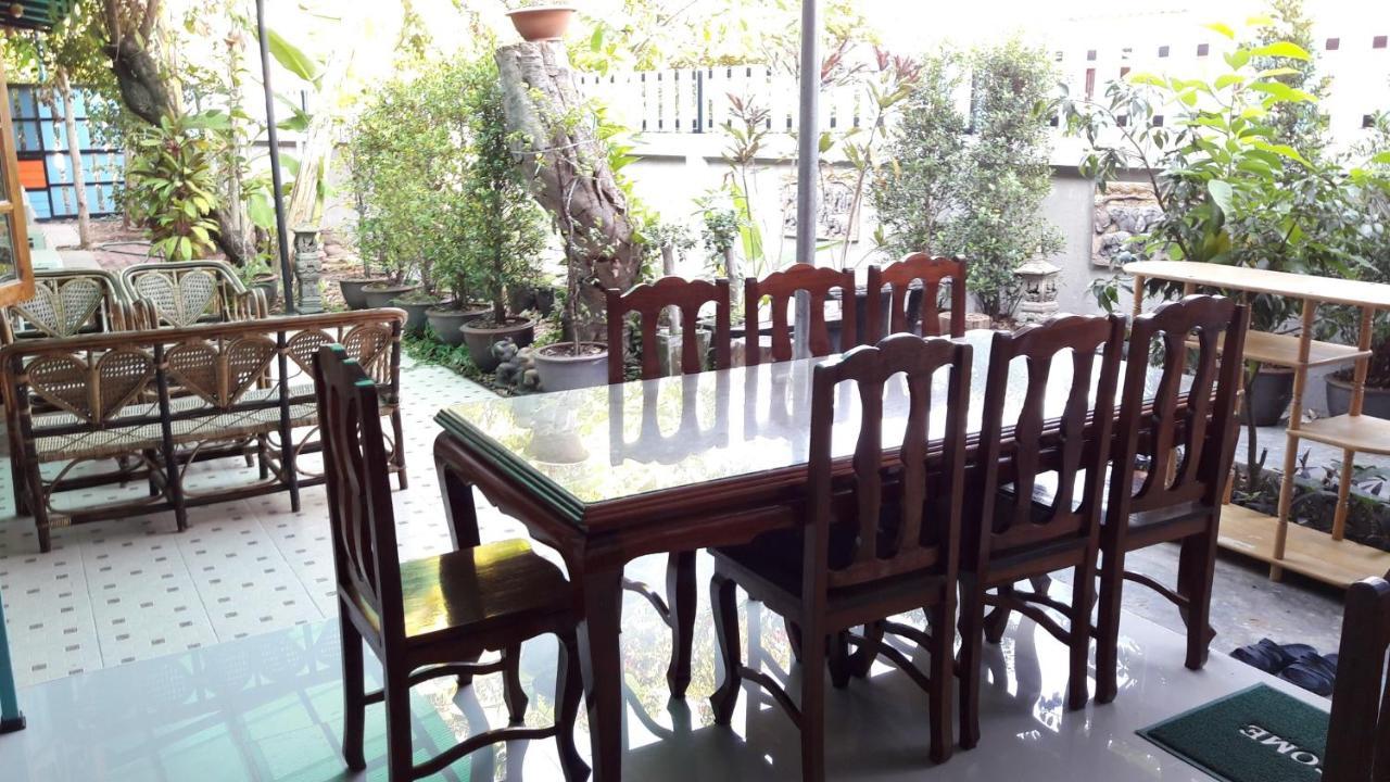 Sun Smile Hostel Ubon Ratchathani Exterior photo