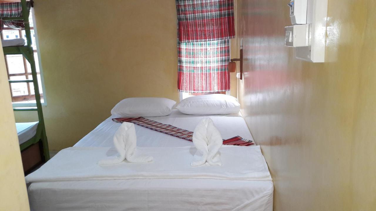 Sun Smile Hostel Ubon Ratchathani Exterior photo