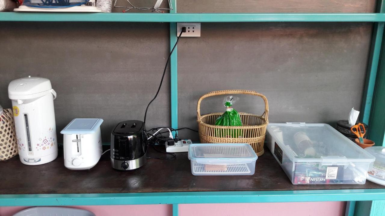 Sun Smile Hostel Ubon Ratchathani Exterior photo