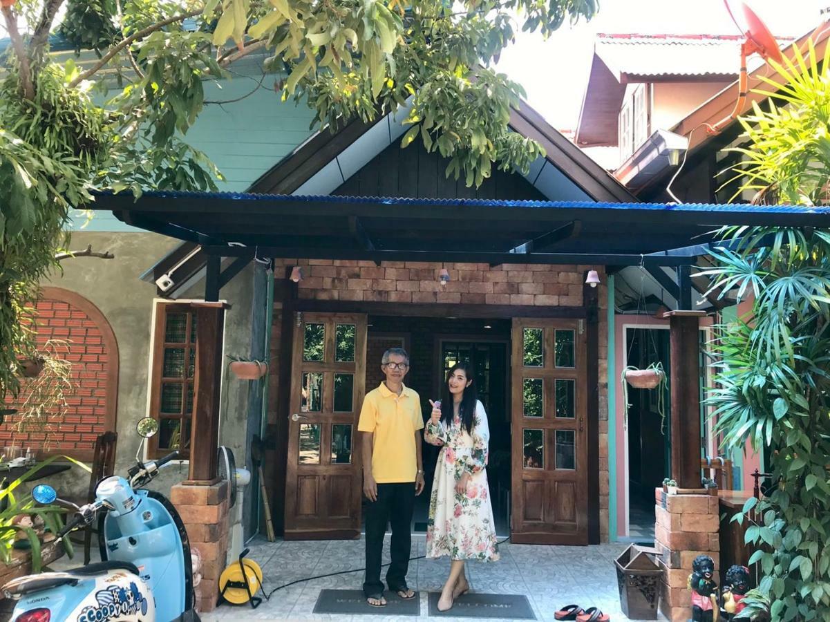 Sun Smile Hostel Ubon Ratchathani Exterior photo