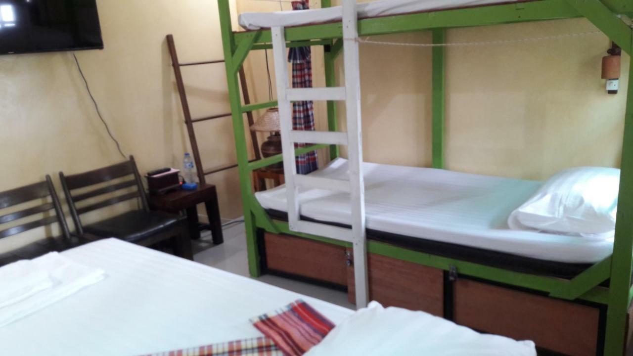 Sun Smile Hostel Ubon Ratchathani Exterior photo
